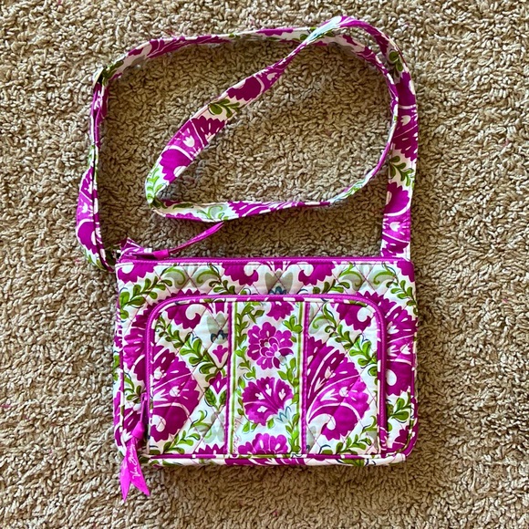 Vera Bradley Handbags - Vera Bradley RFID Little Hipster Bag